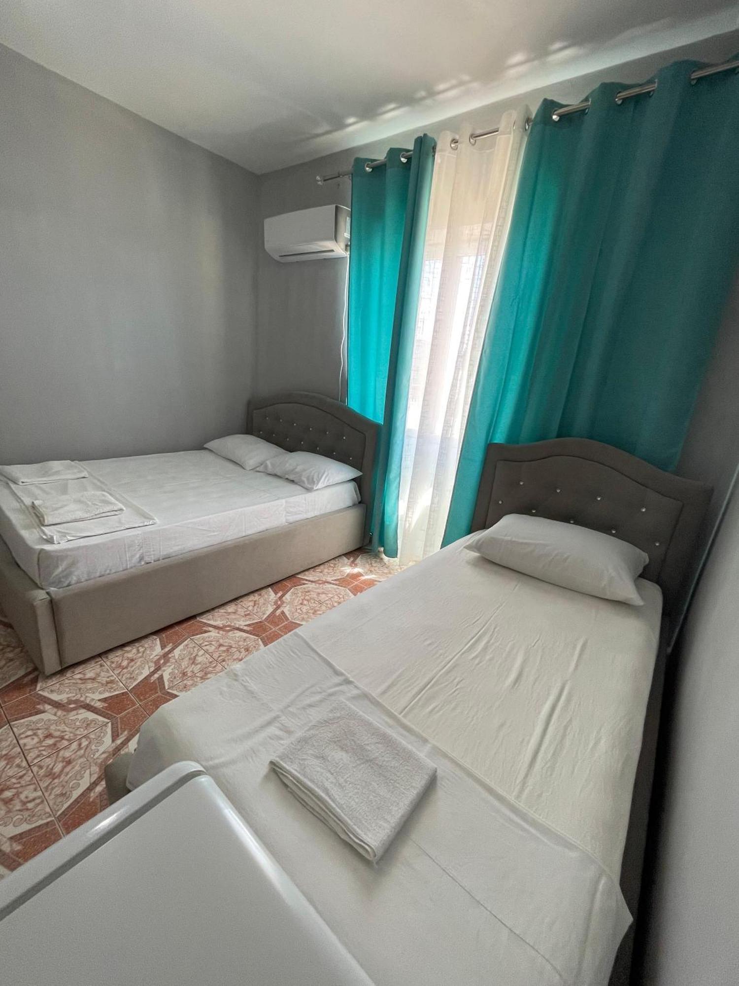 Hotel Gjika Sarandë Exteriör bild