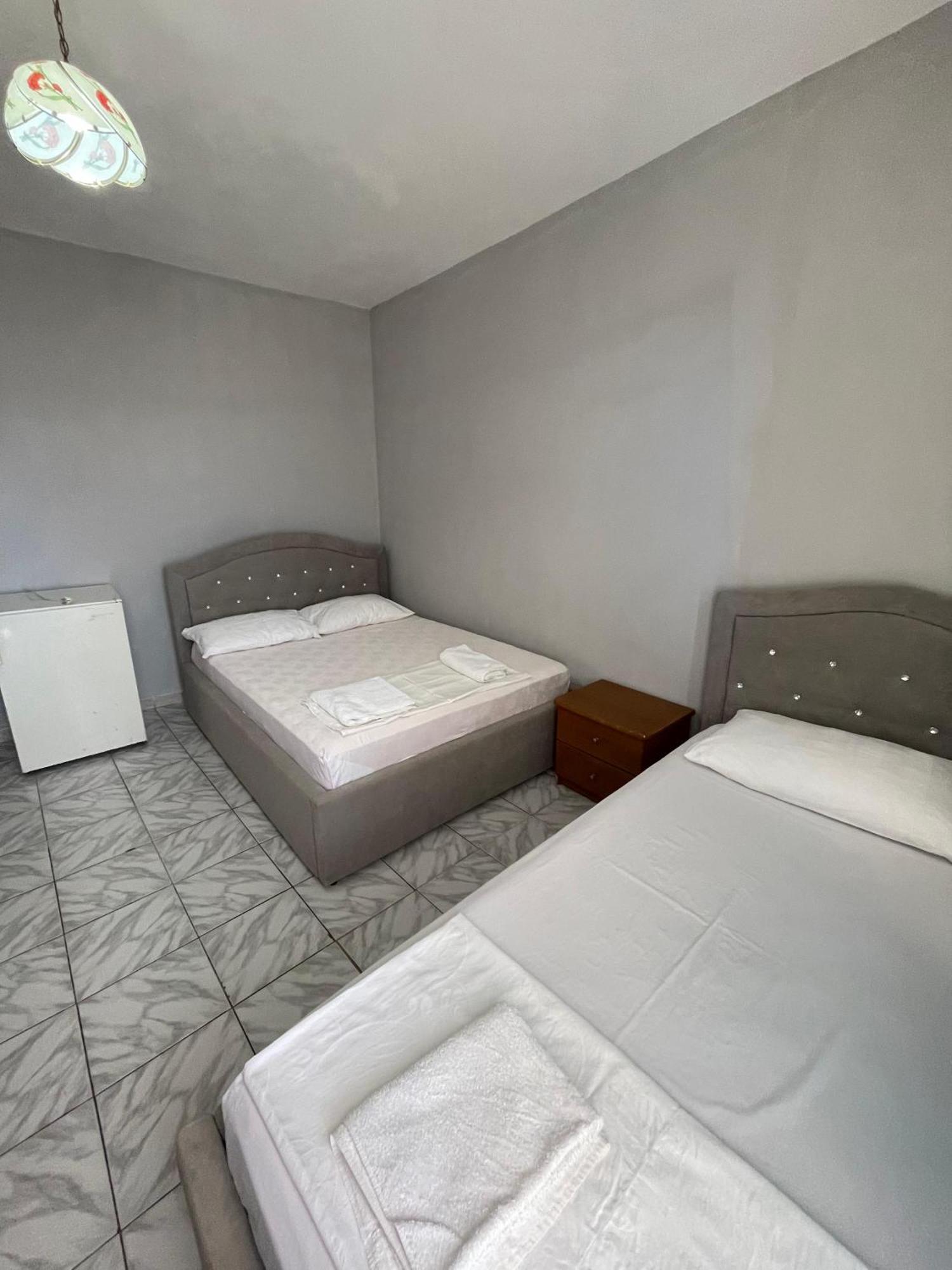 Hotel Gjika Sarandë Exteriör bild