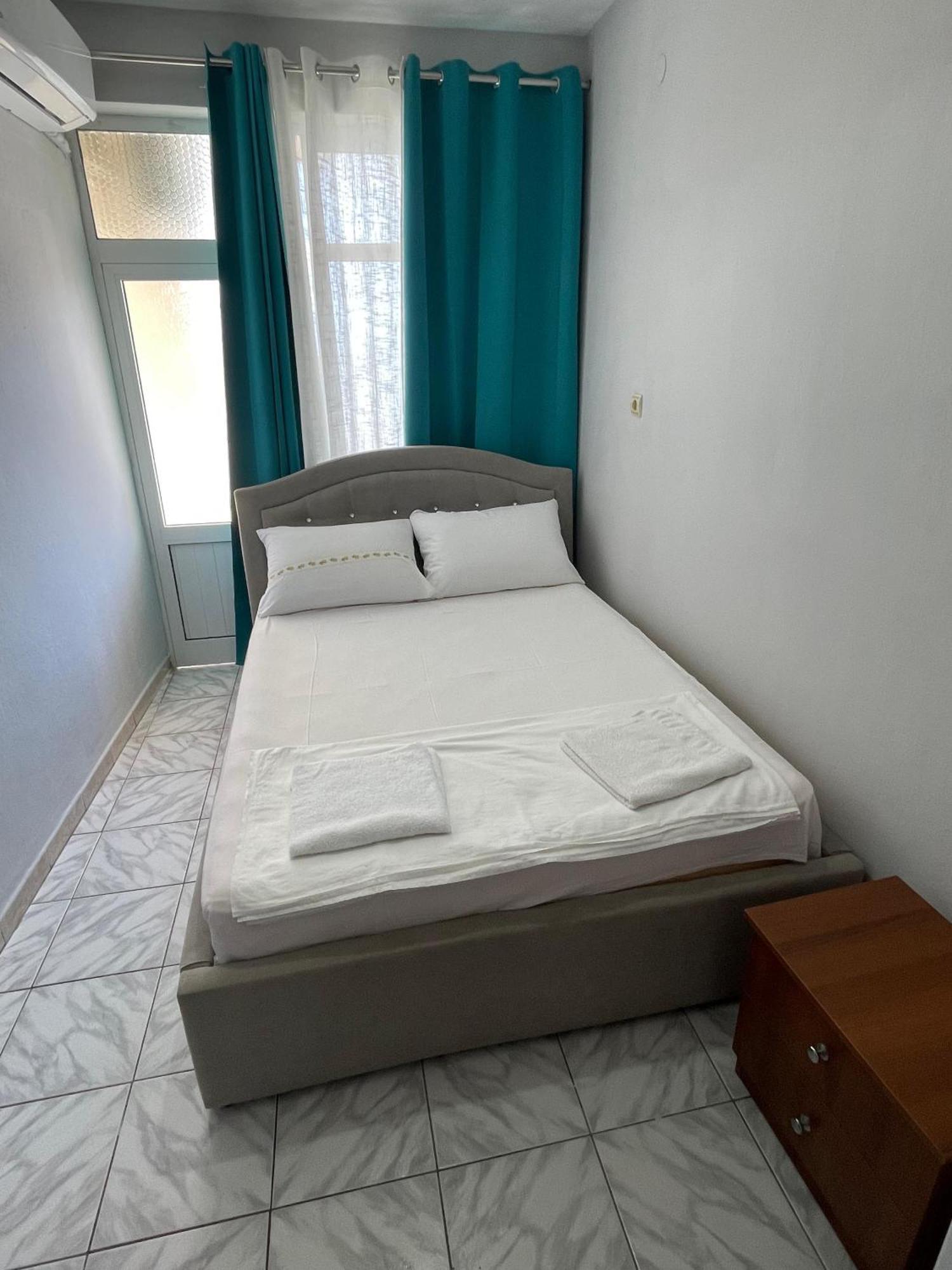 Hotel Gjika Sarandë Exteriör bild