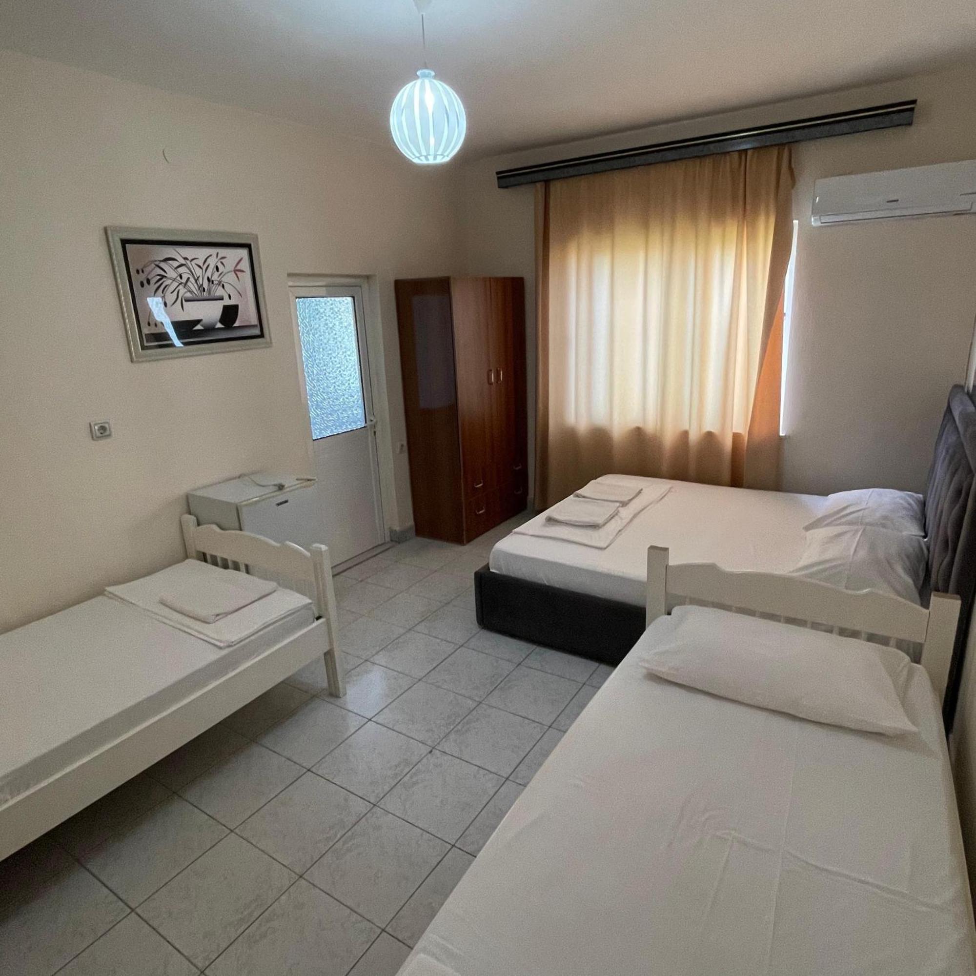 Hotel Gjika Sarandë Exteriör bild